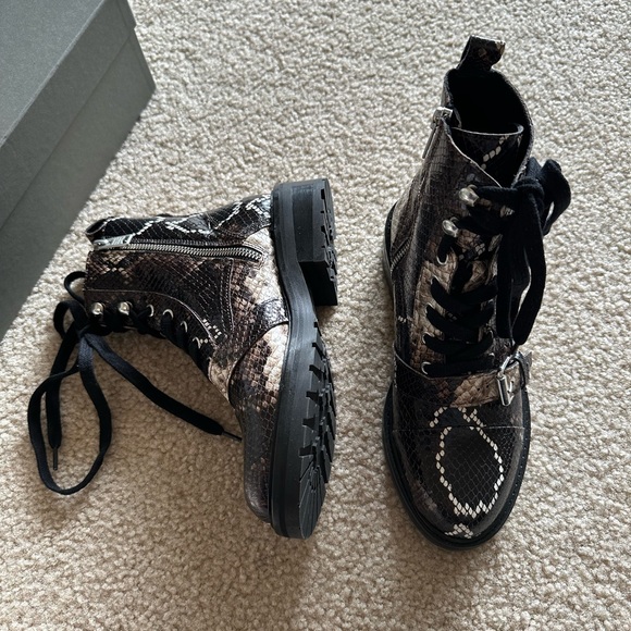 ALLSAINTS Womens Black Snakeskin 1/2" Platform Metallic Accents Lace-Up booties - Picture 2 of 12